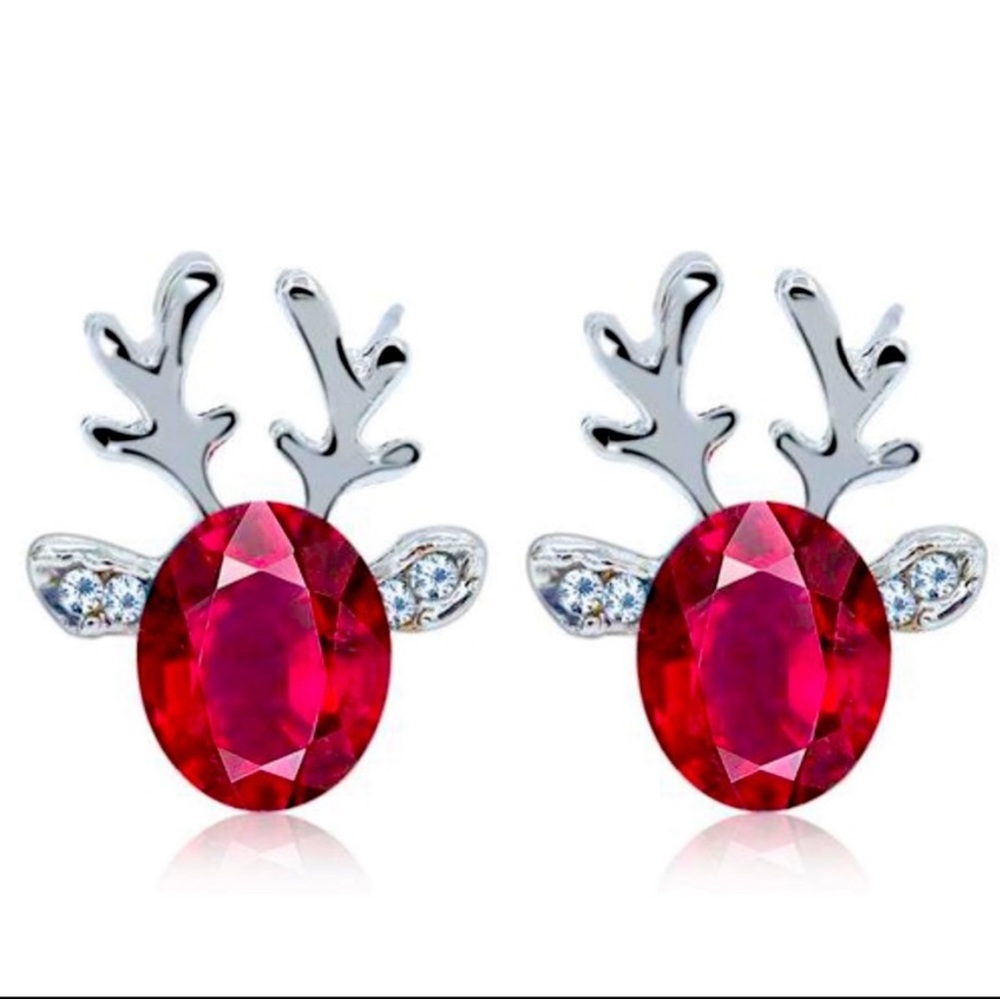 🎄🦌Super cute Reindeer stud earrings 🎄🦌